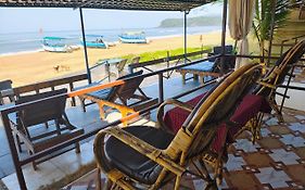 Kashinath Beach Huts- Beach Front